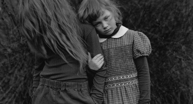 Nelli Palomäki - Les filles du calvaire Gallery