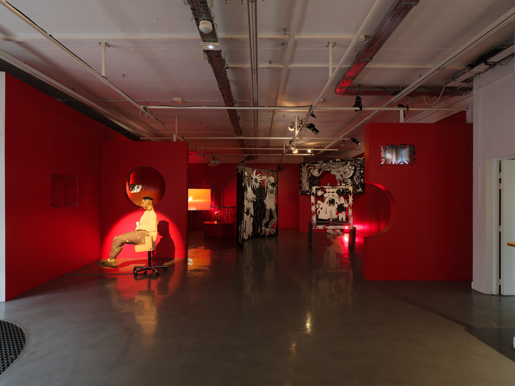 Vue de l’exposition Heel Turn — Maison populaire, Montreuil, 2025
