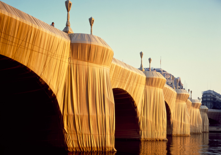 Christo and Jeanne-Claude, The Pont Neuf Wrapped, Paris, 1975-85