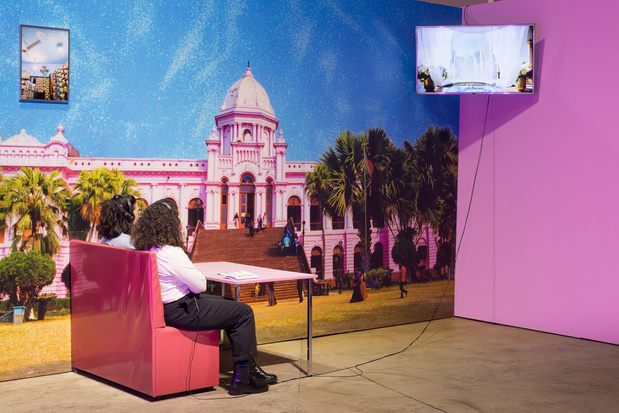 Faux plafond collectif art exposition 2 medium