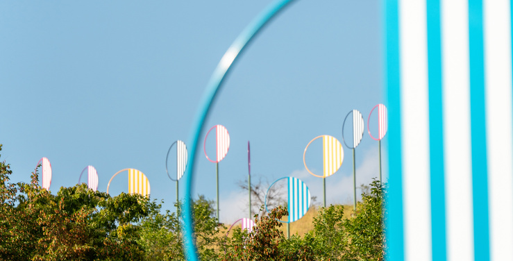 Daniel Buren, Plantations, travaux in situ, musée des impressionnismes Giverny, 2026